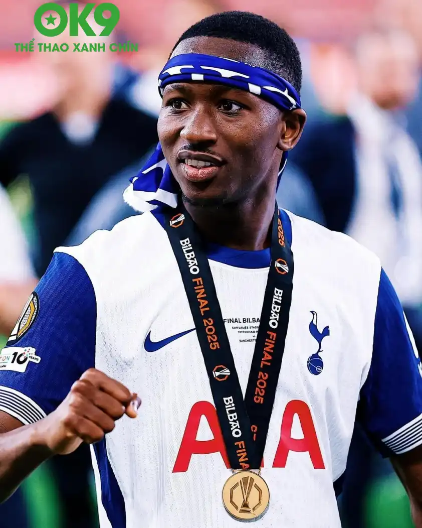 Sarr là mẫu cầu thủ đa năng và có thể tạo đột biến - Ảnh: @JSK_Time